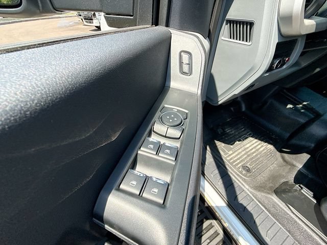 New 2026 Ford F550 4x4 Crew Cab image 8