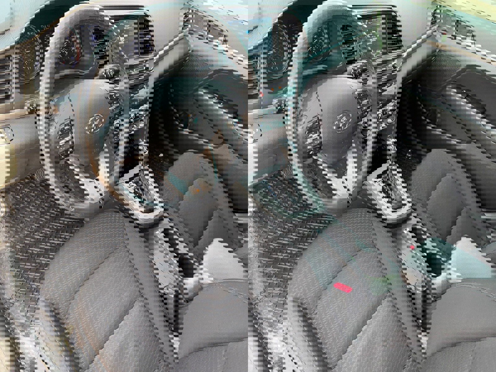 Used 2019 Hyundai Elantra Value Edition w/ Cargo Package image 18