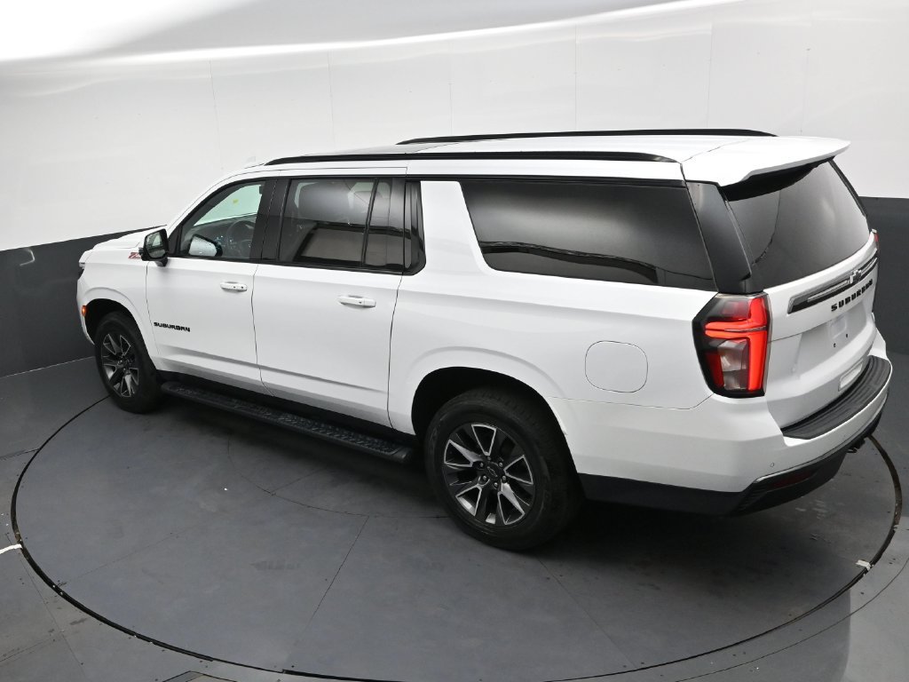 Used 2022 Chevrolet Suburban Z71 w/ Luxury Package AWD/4WD image 28