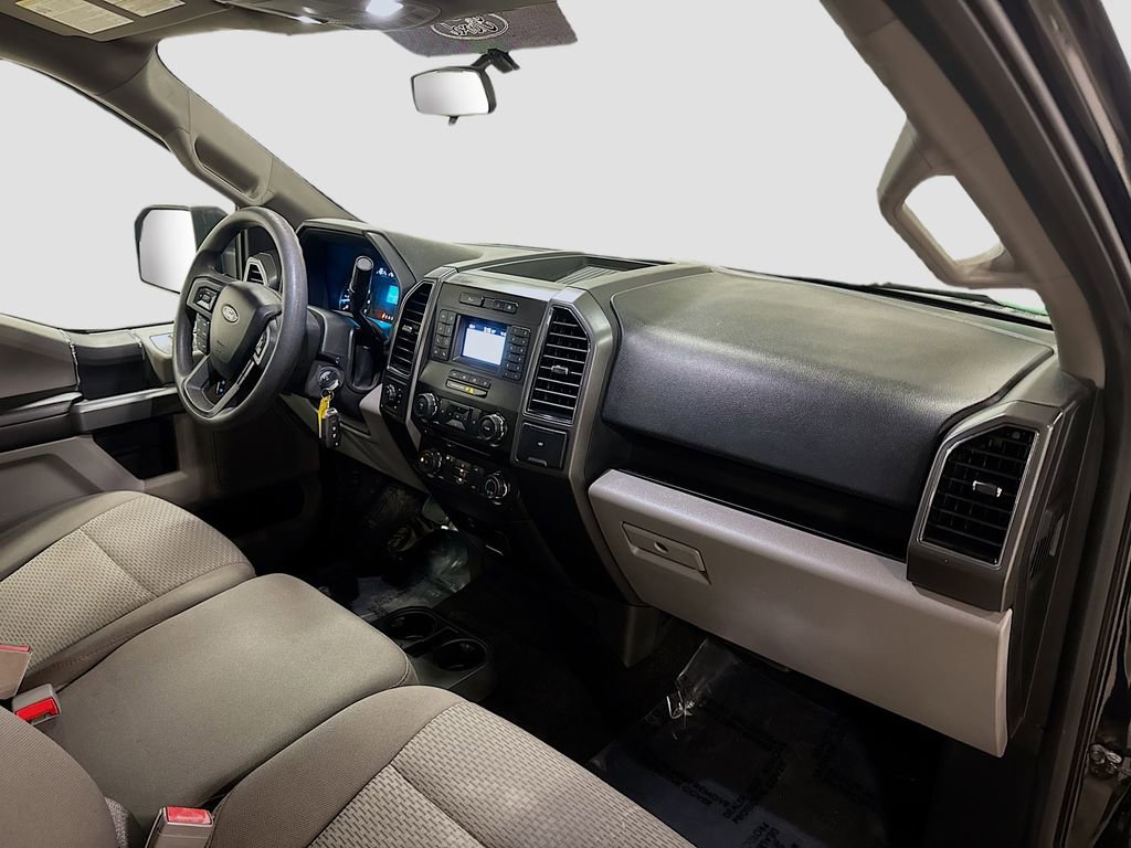 Used 2018 Ford F150 XLT image 32