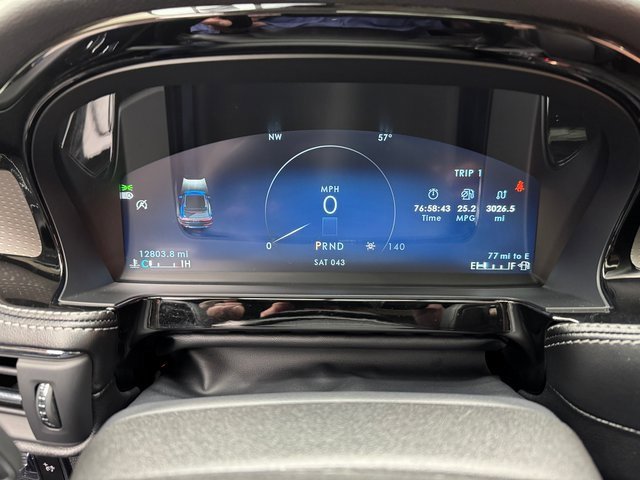 Used 2023 Lincoln Corsair Reserve w/ Equipment Group 201A image 15