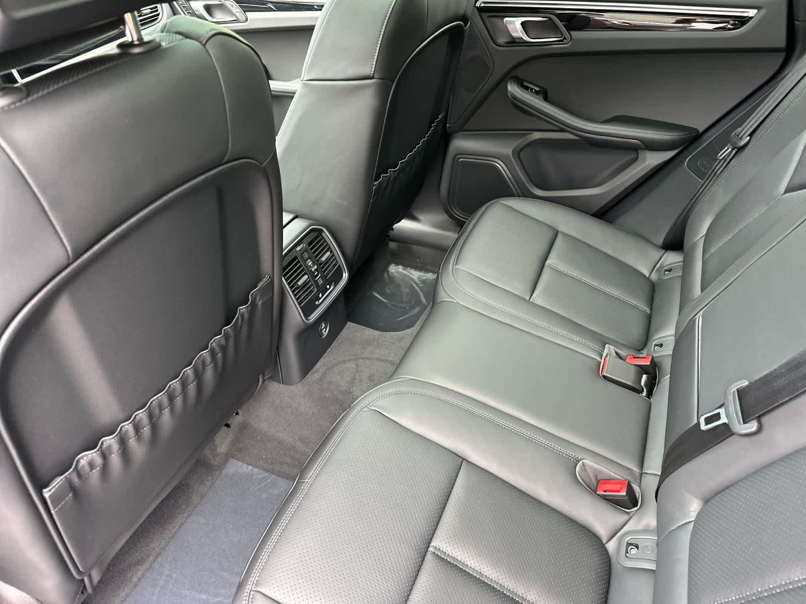 New 2026 Porsche Macan AWD/4WD image 13