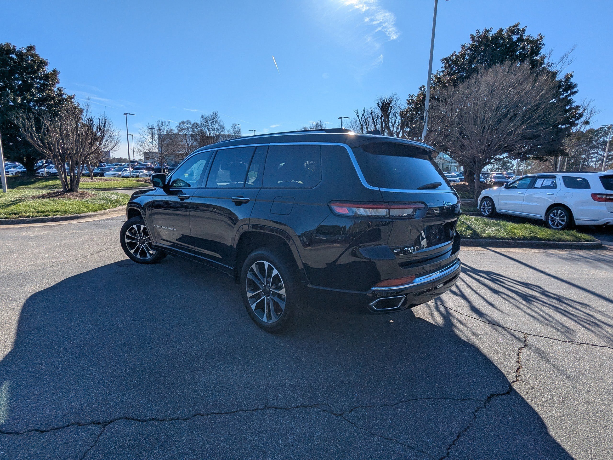 Used 2021 Jeep Grand Cherokee L Overland w/ Advanced Protech Group III image 7