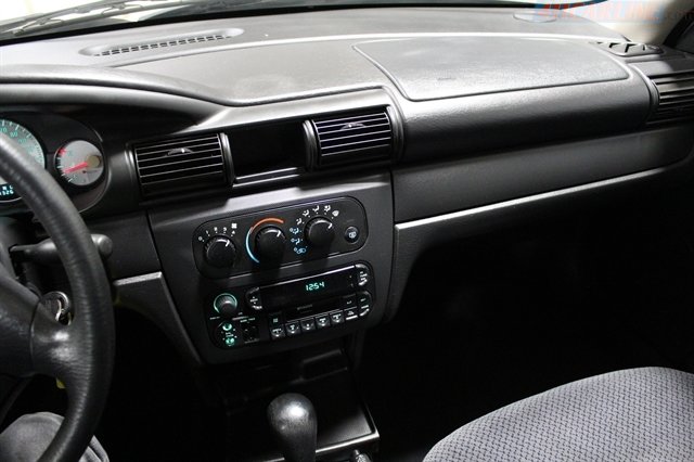 Used 2004 Dodge Stratus SE image 11