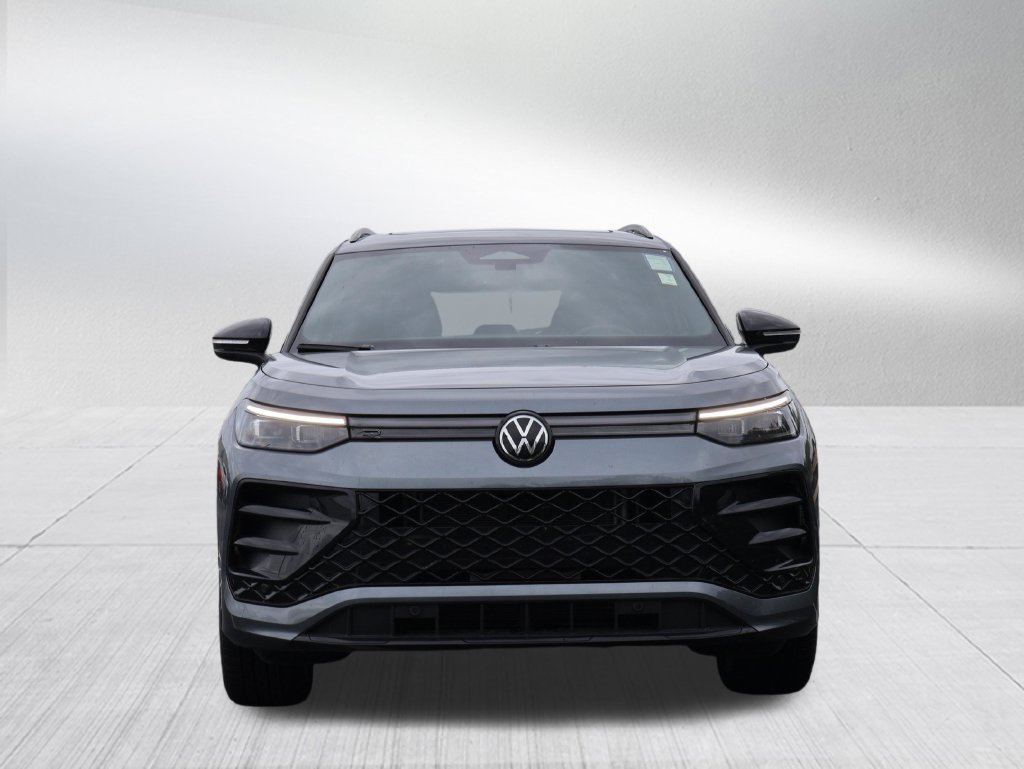 Certified 2026 Volkswagen Tiguan SE R-Line AWD/4WD image 39