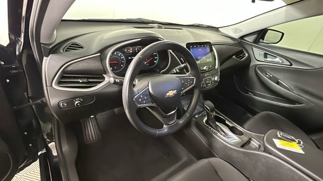 Used 2021 Chevrolet Malibu RS FWD image 14