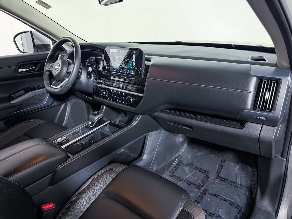 Certified 2025 Nissan Pathfinder SL AWD/4WD image 13