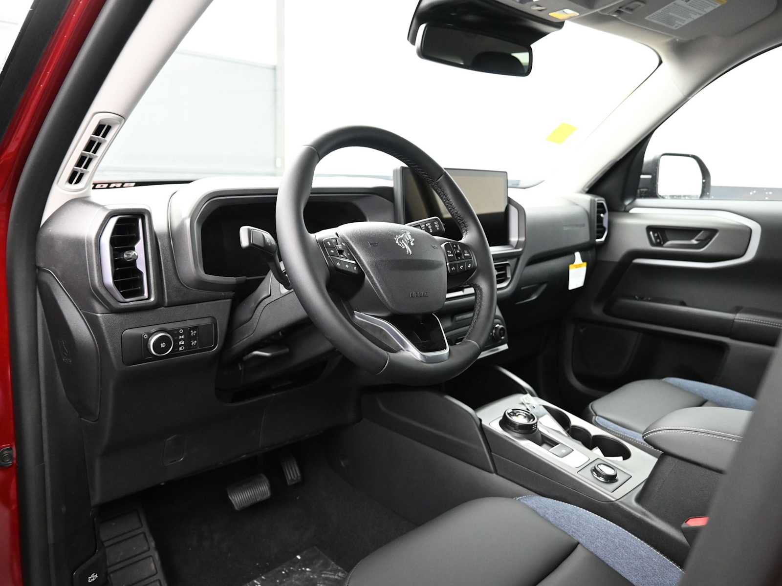New 2026 Ford Bronco Sport Outer Banks w/ Outer Banks Tech Package+ AWD/4WD image 25