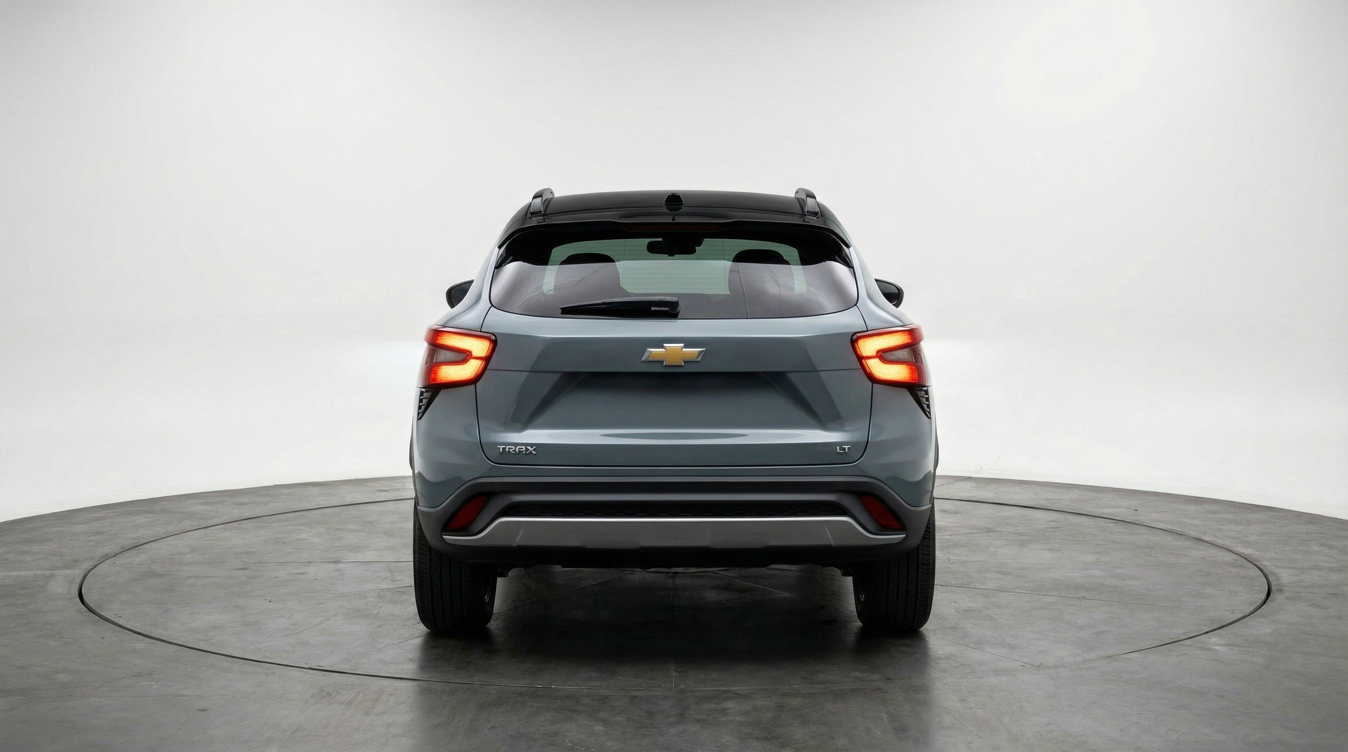 Used 2025 Chevrolet Trax LT FWD image 7