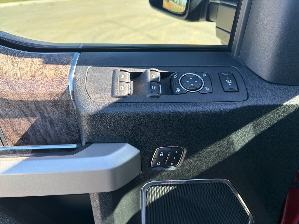 Used 2018 Ford F350 Lariat w/ Tow Technology Bundle AWD/4WD image 15