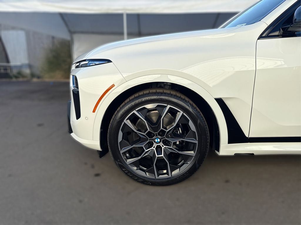 New 2026 BMW X7 M60i image 15