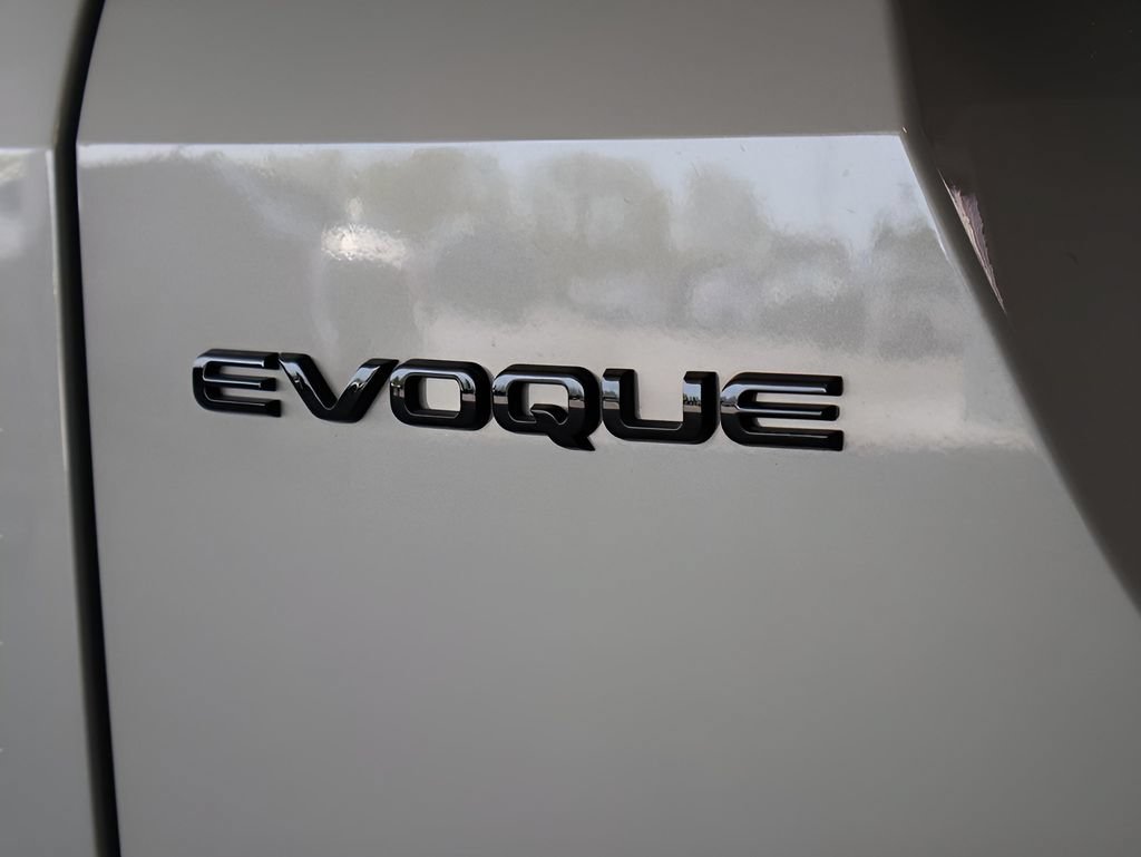 Certified 2026 Land Rover Range Rover Evoque Dynamic SE AWD/4WD image 8