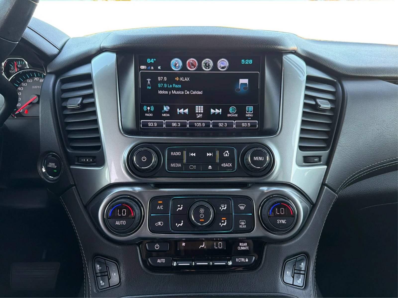 Used 2020 Chevrolet Tahoe Premier AWD/4WD image 14
