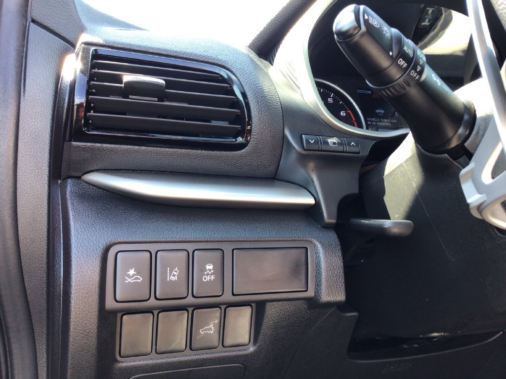 Used 2025 Mitsubishi Eclipse Cross SEL AWD/4WD image 17