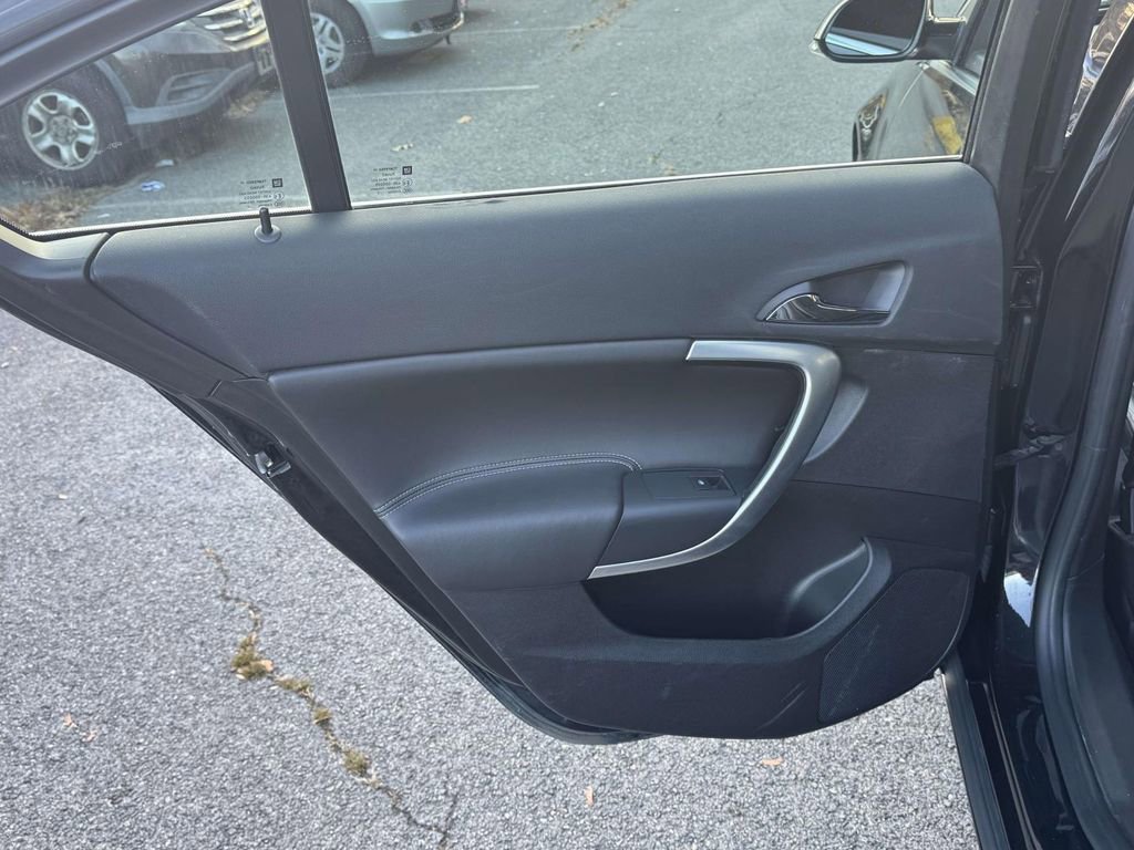 Used 2013 Buick Regal Premium image 10