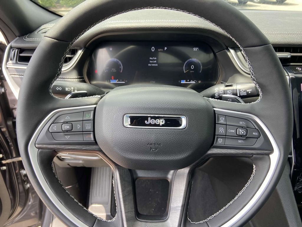 New 2025 Jeep Grand Cherokee L Limited w/ Black Appearance Package image 24