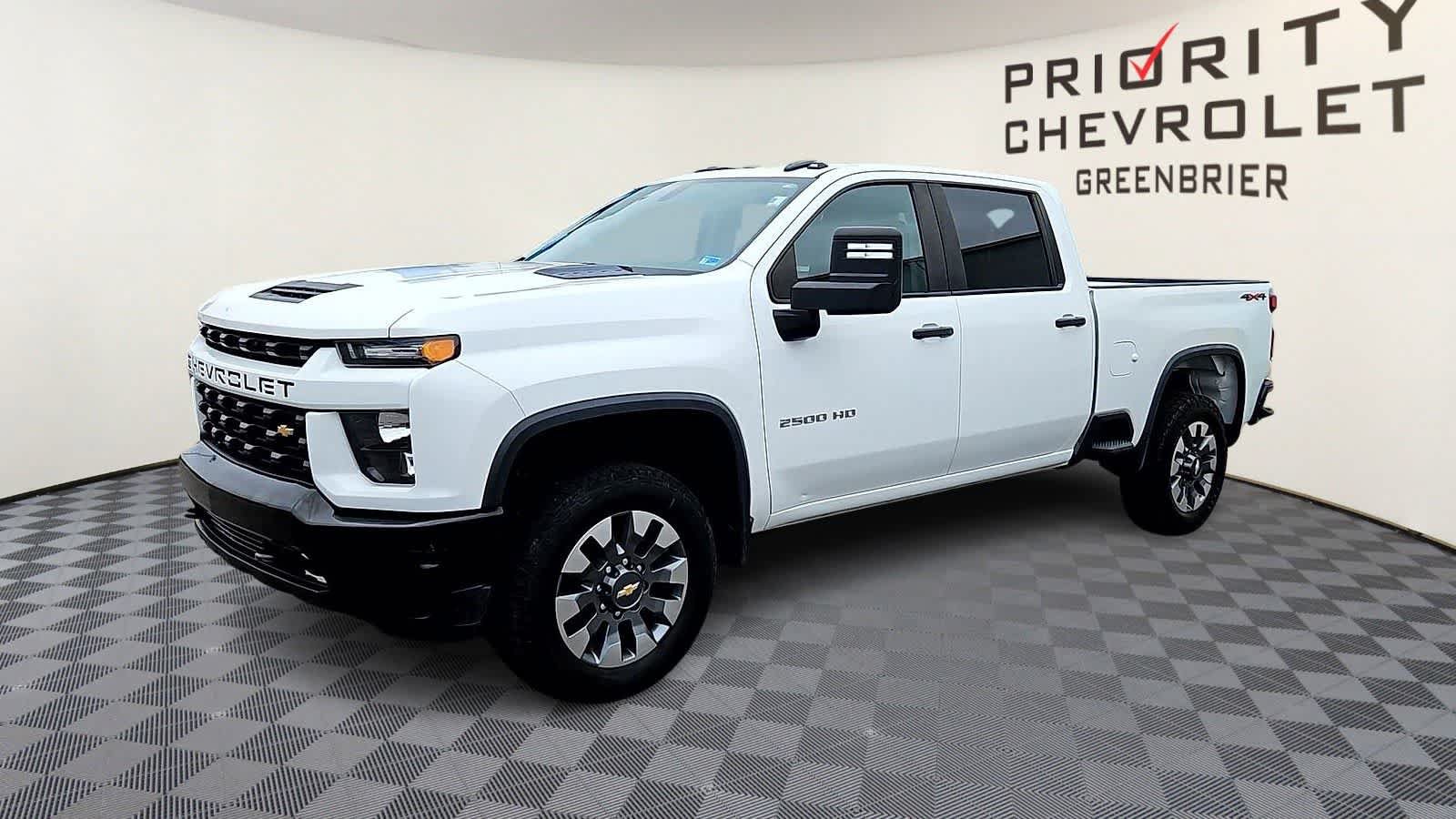 Used 2023 Chevrolet Silverado 2500 Custom w/ Custom Convenience Package AWD/4WD image 4