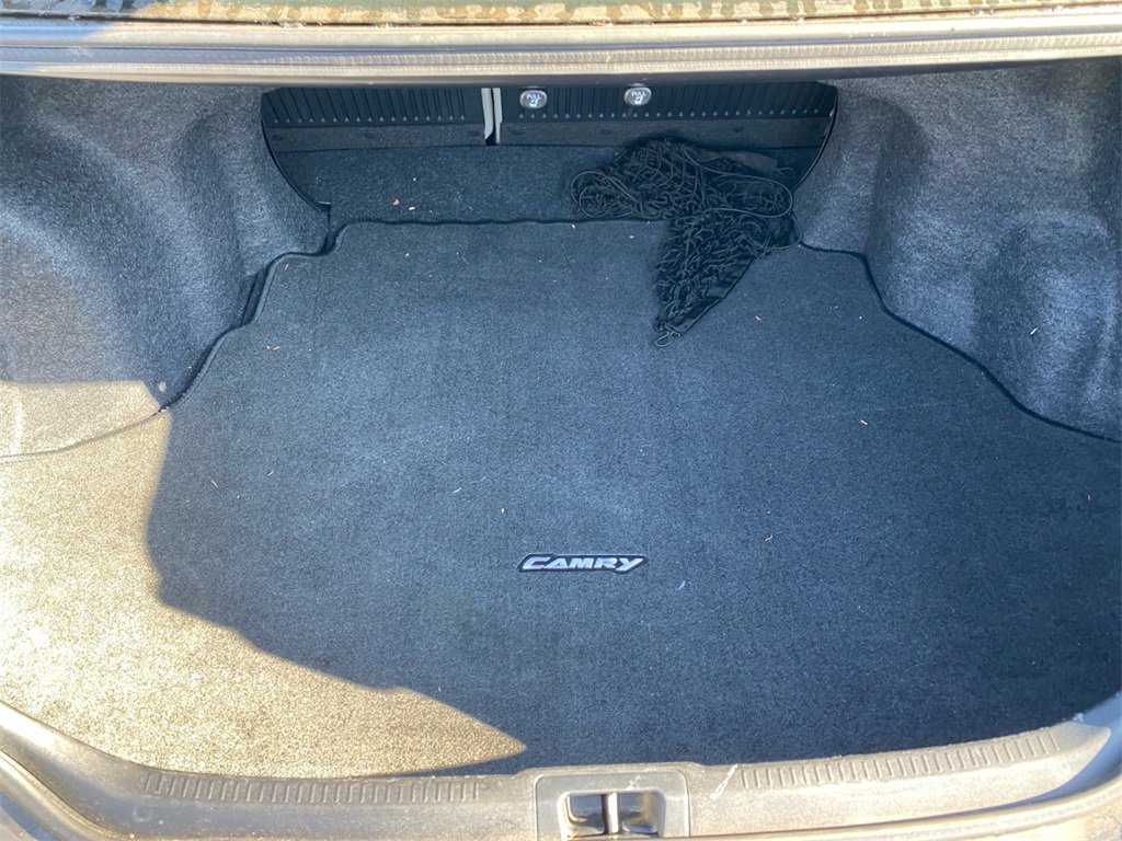 Used 2014 Toyota Camry LE image 20