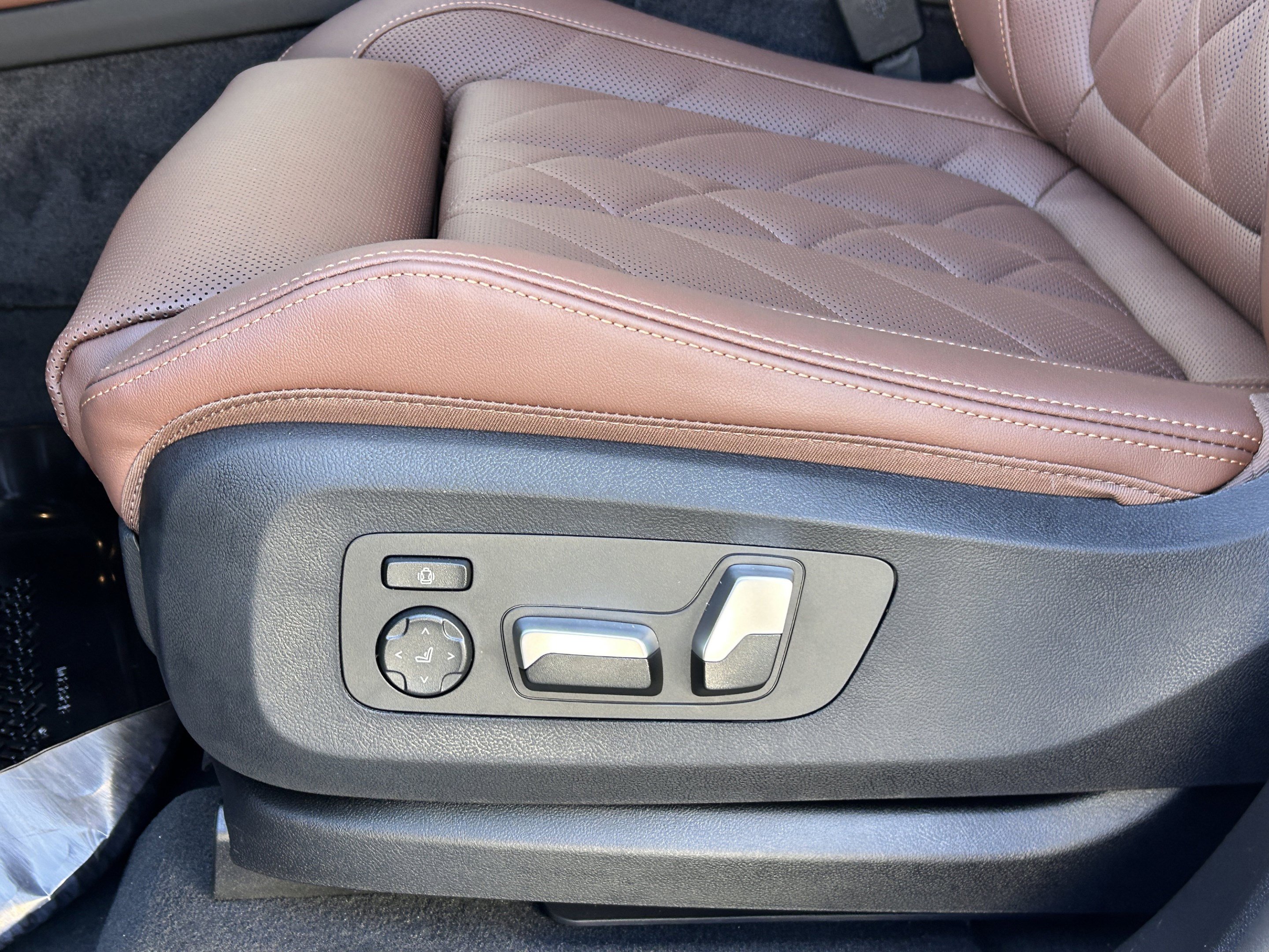 Used 2026 BMW X5 sDrive40i w/ Premium Package RWD image 22