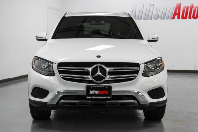 Used 2019 Mercedes-Benz GLC 300 w/ Premium Package image 4