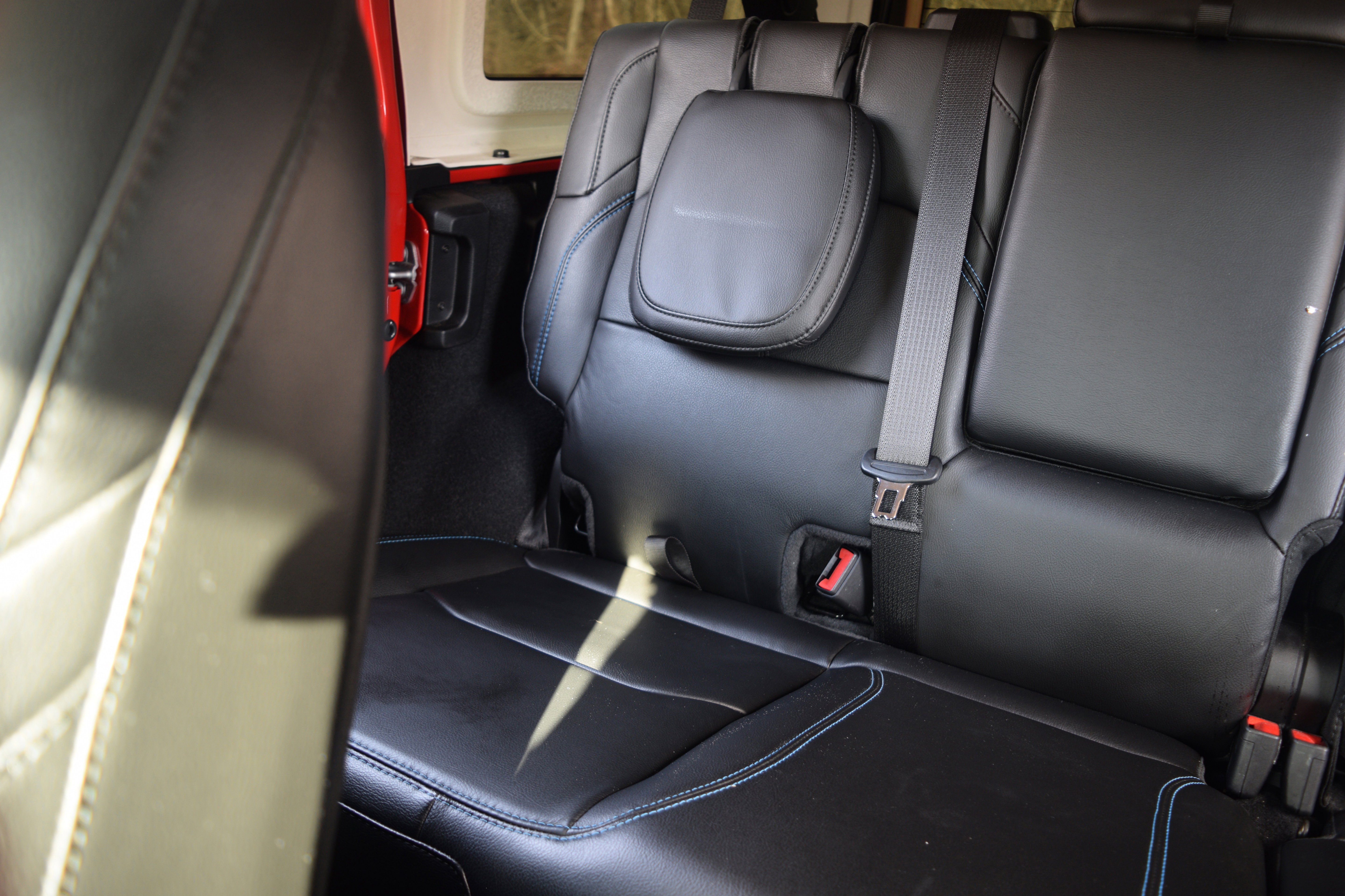 Used 2023 Jeep Wrangler Unlimited Rubicon 4xe w/ Steel Bumper Group image 15