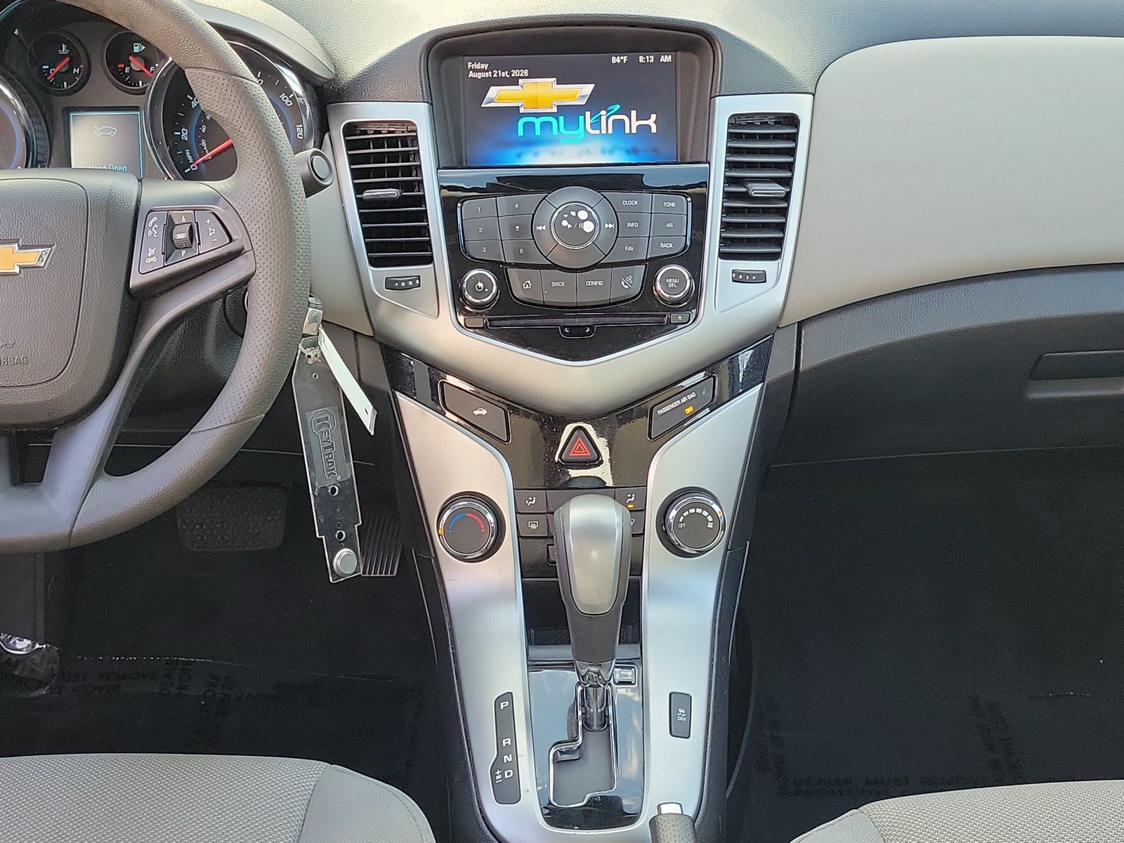 Used 2015 Chevrolet Cruze LT w/ Enhanced Safety Package FWD image 28