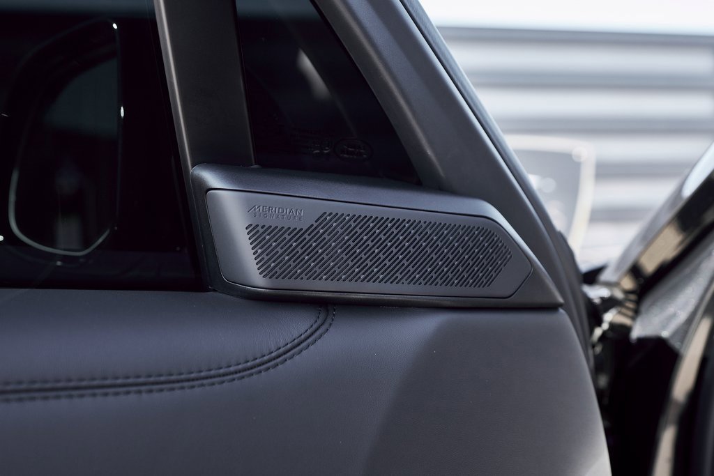 Used 2025 Land Rover Range Rover Long Wheelbase Autobiography image 33