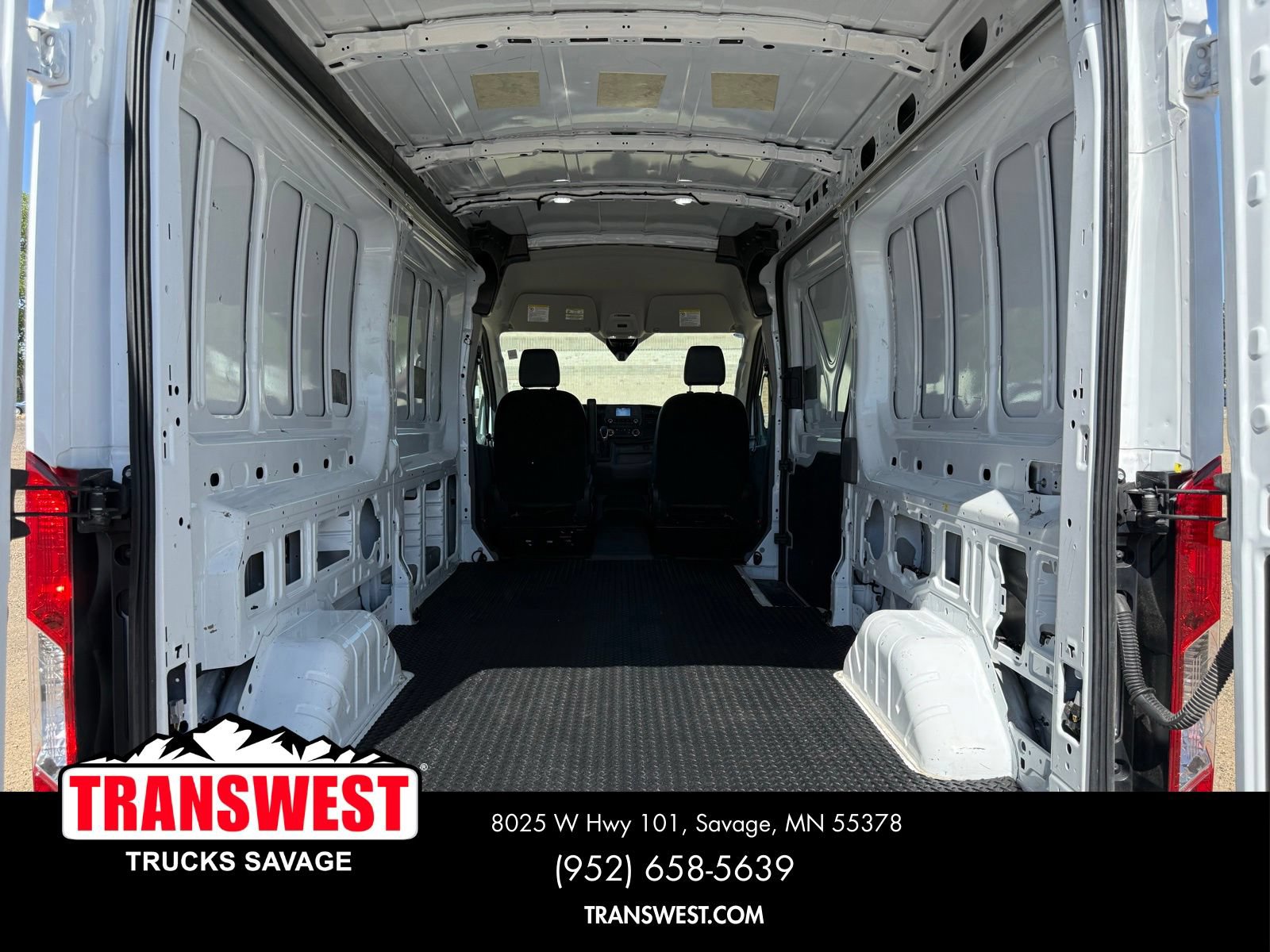 Used 2023 Ford Transit 250 Medium Roof AWD image 12