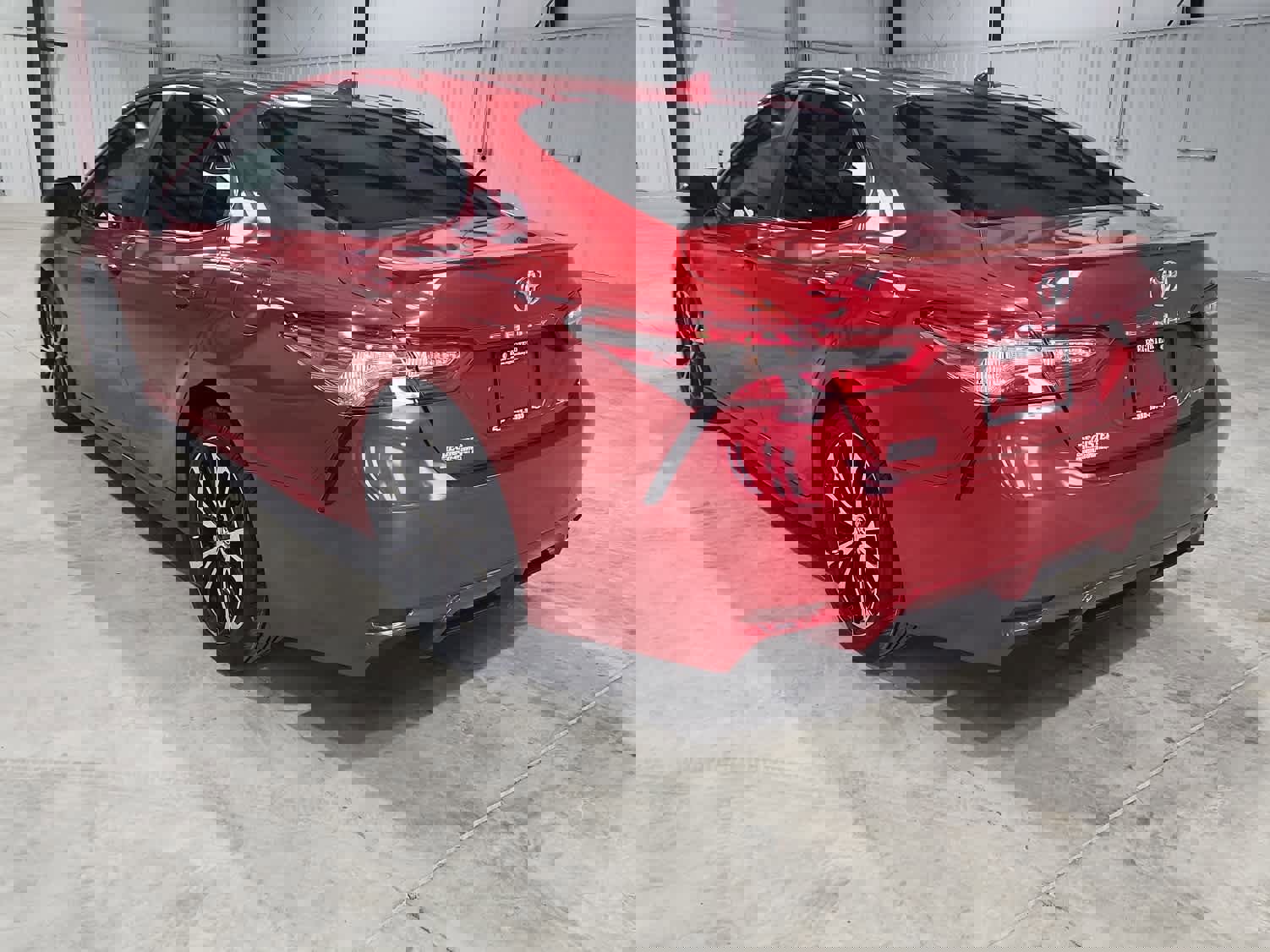 Used 2019 Toyota Camry SE image 3