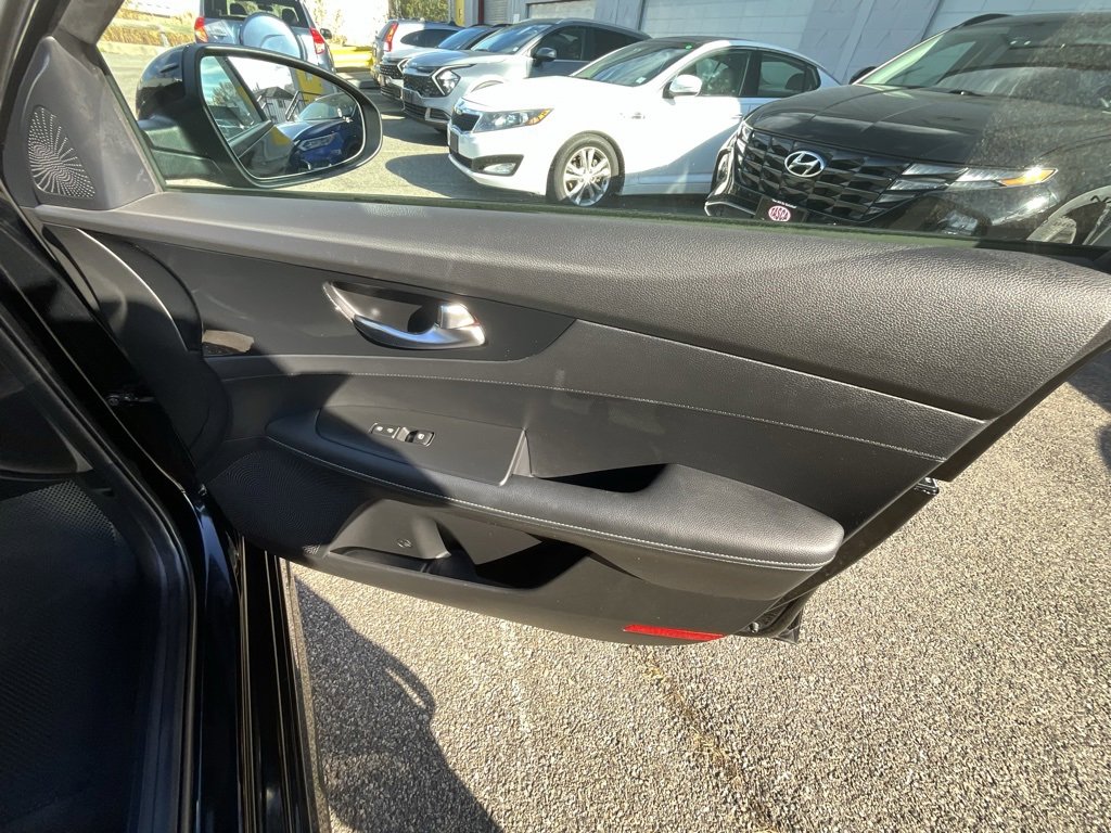 Used 2023 Kia Forte GT-Line image 30