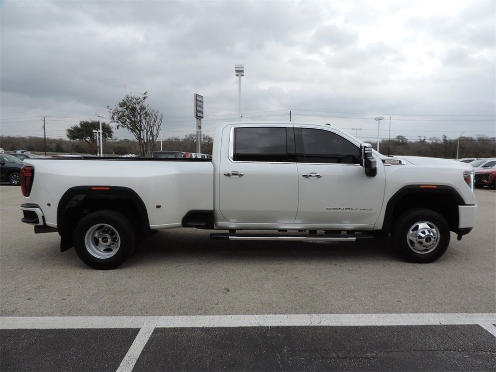 Certified 2022 GMC Sierra 3500 Denali image 4
