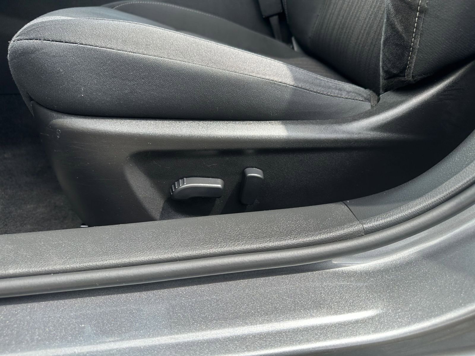Used 2025 Nissan Altima 2.5 SV FWD image 22