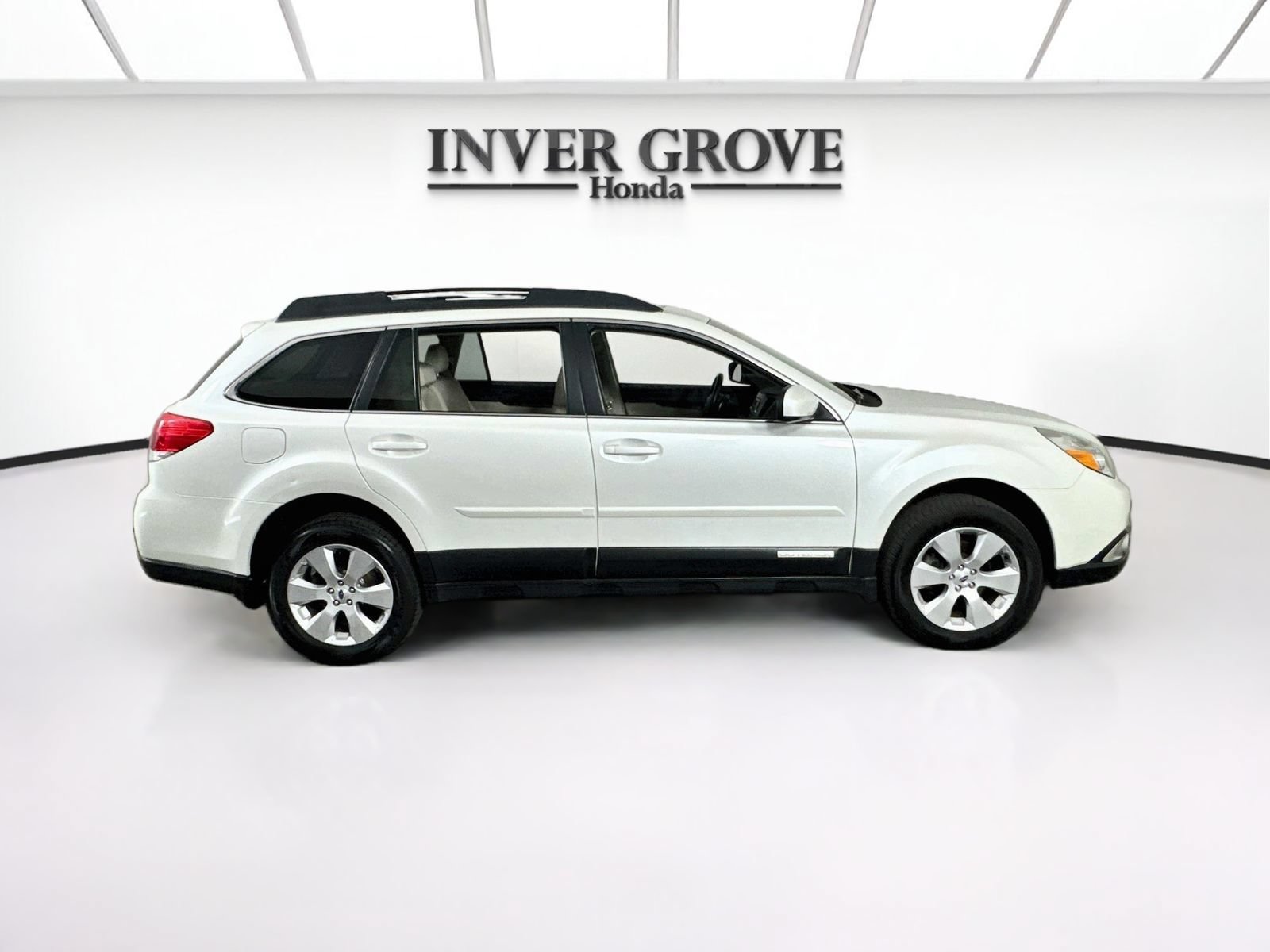 Used 2012 Subaru Outback 2.5i Limited w/ Moonroof Pkg AWD/4WD image 4
