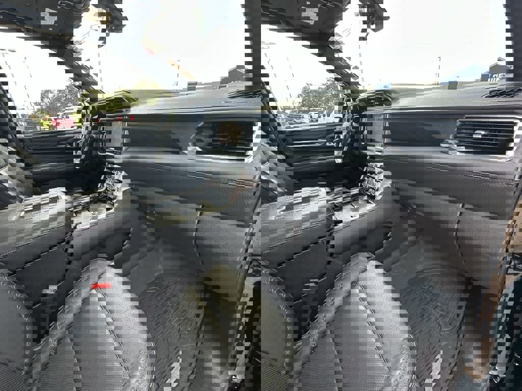 Certified 2021 GMC Yukon Denali w/ Denali Ultimate Package image 31