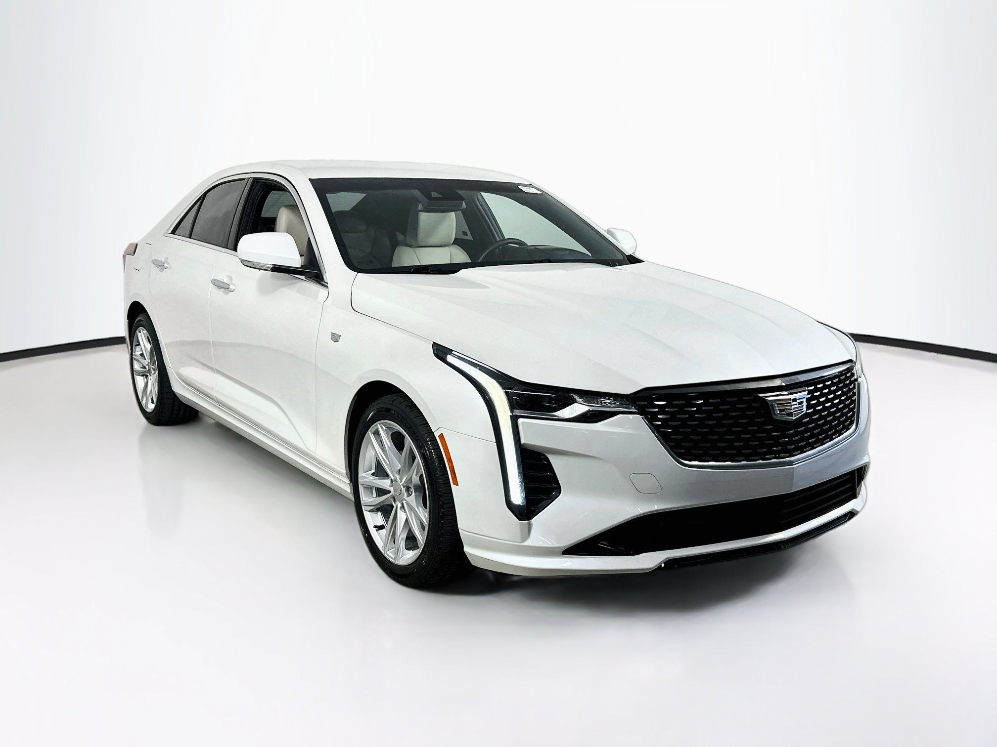 Used 2023 Cadillac CT4 Luxury RWD image 3