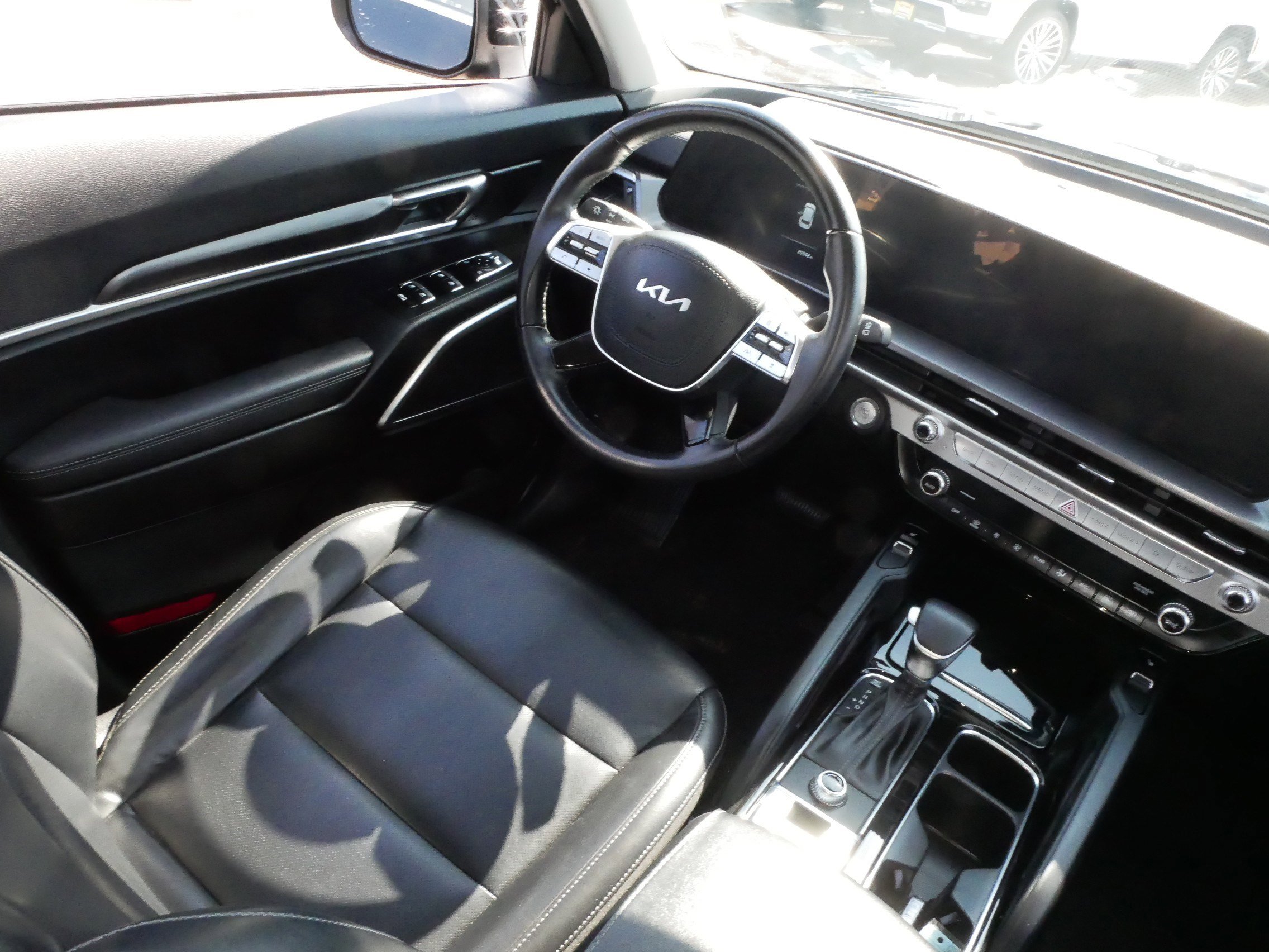 Used 2023 Kia Telluride S w/ S Sunroof Package image 9