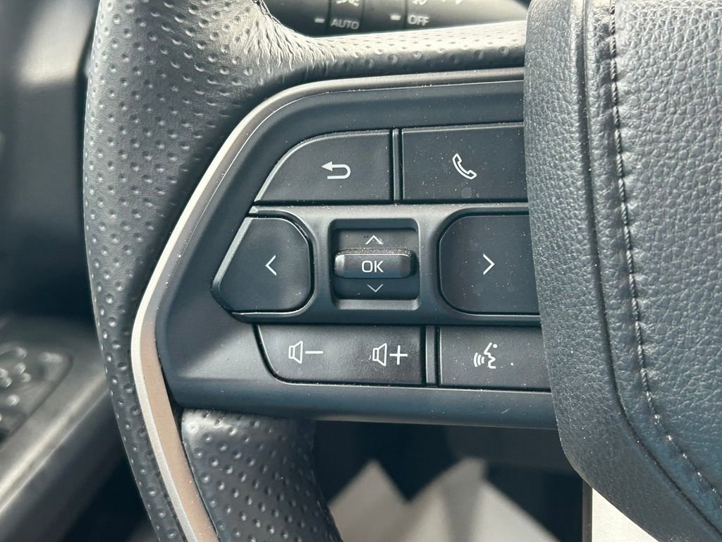 Used 2025 Toyota 4Runner Limited AWD/4WD image 41