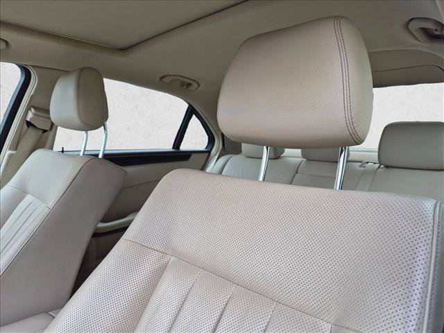 Used 2015 Mercedes-Benz E 400 Sedan image 4