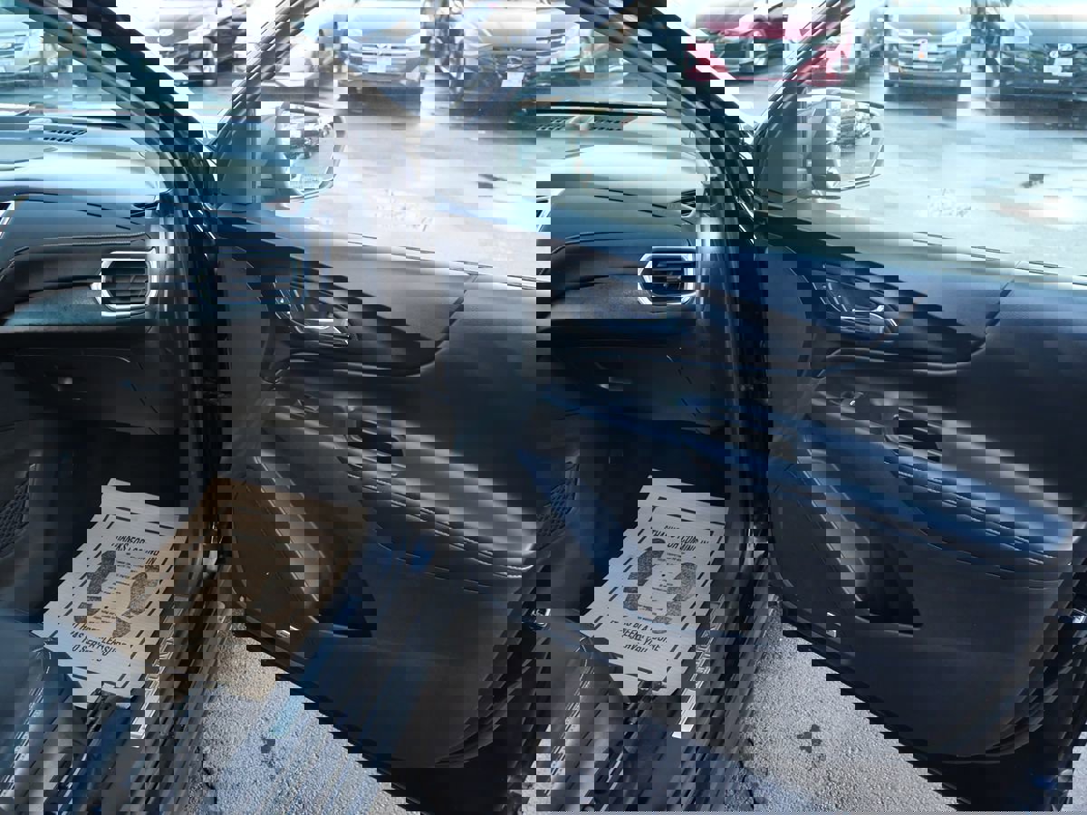 Used 2018 Chevrolet Equinox Premier image 19