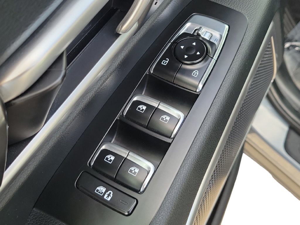 Used 2025 Kia Telluride S AWD/4WD image 23