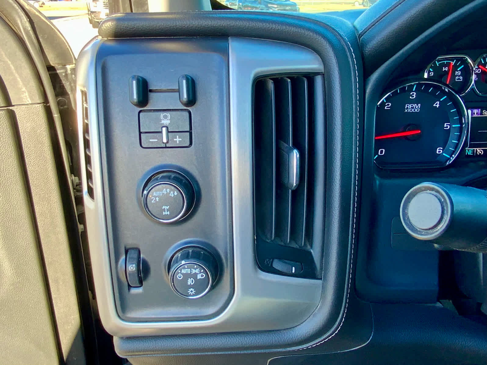 Used 2018 GMC Sierra 1500 SLT w/ SLT Preferred Package image 48