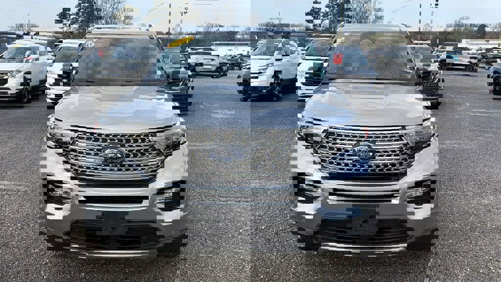 Used 2020 Ford Explorer Limited w/ Class III Trailer Tow Package image 2