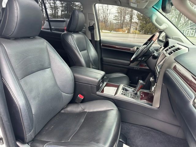 Used 2016 Lexus GX 460 Luxury w/ Preferred Accessory Package image 16