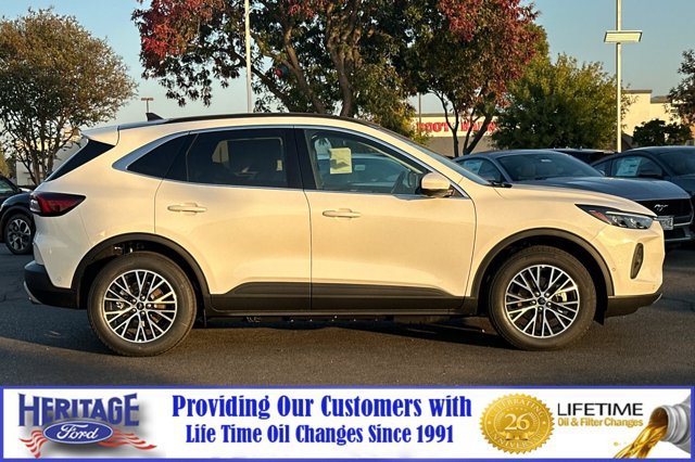 New 2024 Ford Escape SE w/ PHEV Premium Package FWD image 3