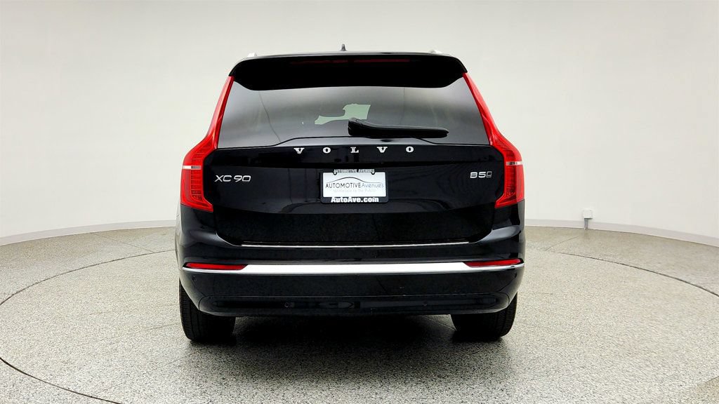 Used 2024 Volvo XC90 B5 Core w/ Protection Package Premier AWD/4WD image 6