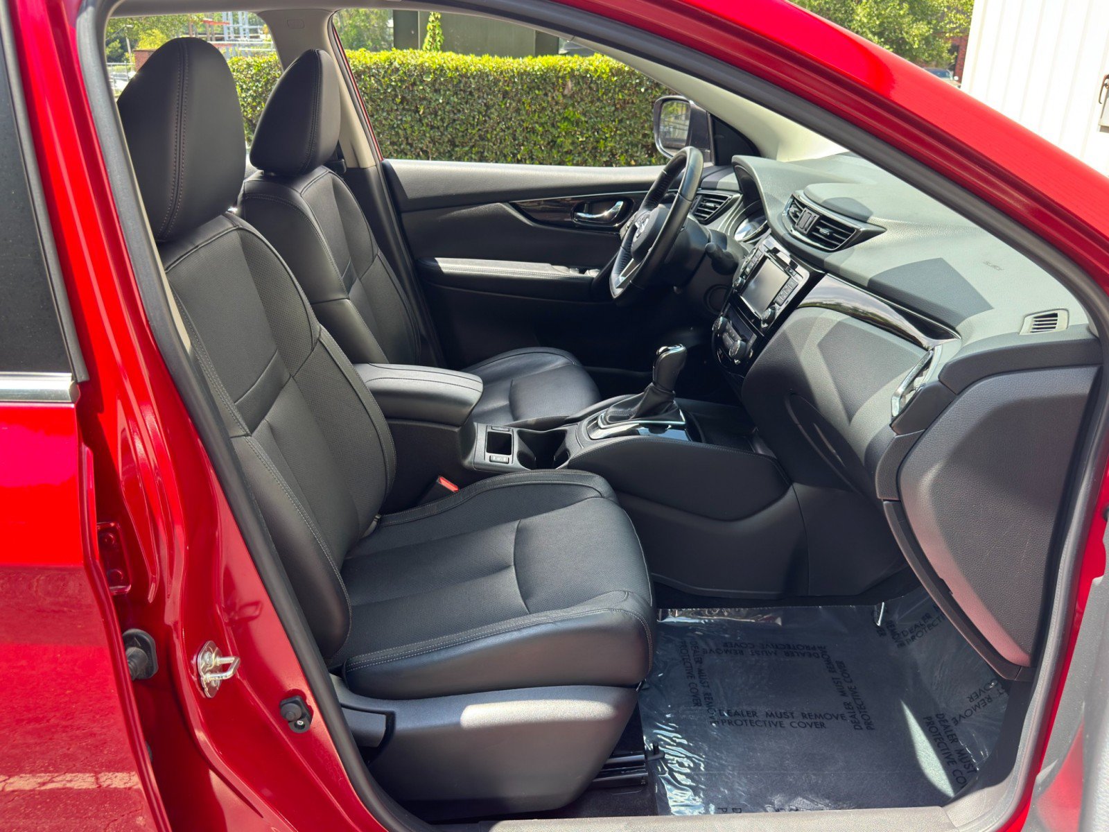 Used 2018 Nissan Rogue Sport SL w/ SL Premium Package FWD image 15