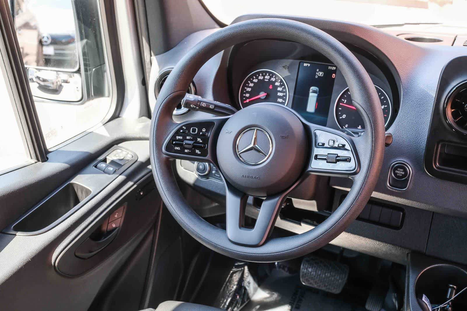 Used 2024 Mercedes-Benz Sprinter 2500 image 20