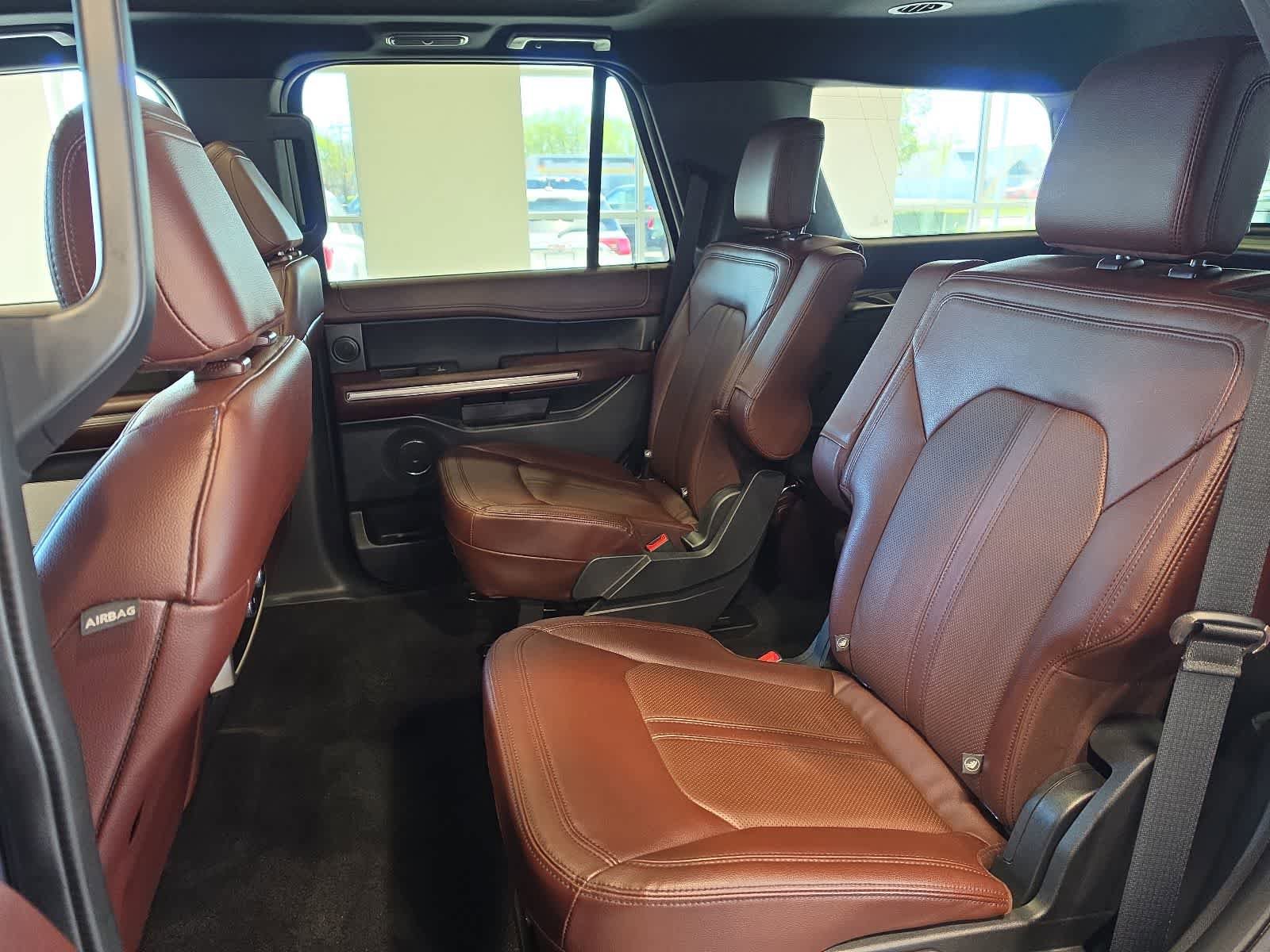 Used 2022 Ford Expedition Limited AWD/4WD image 34