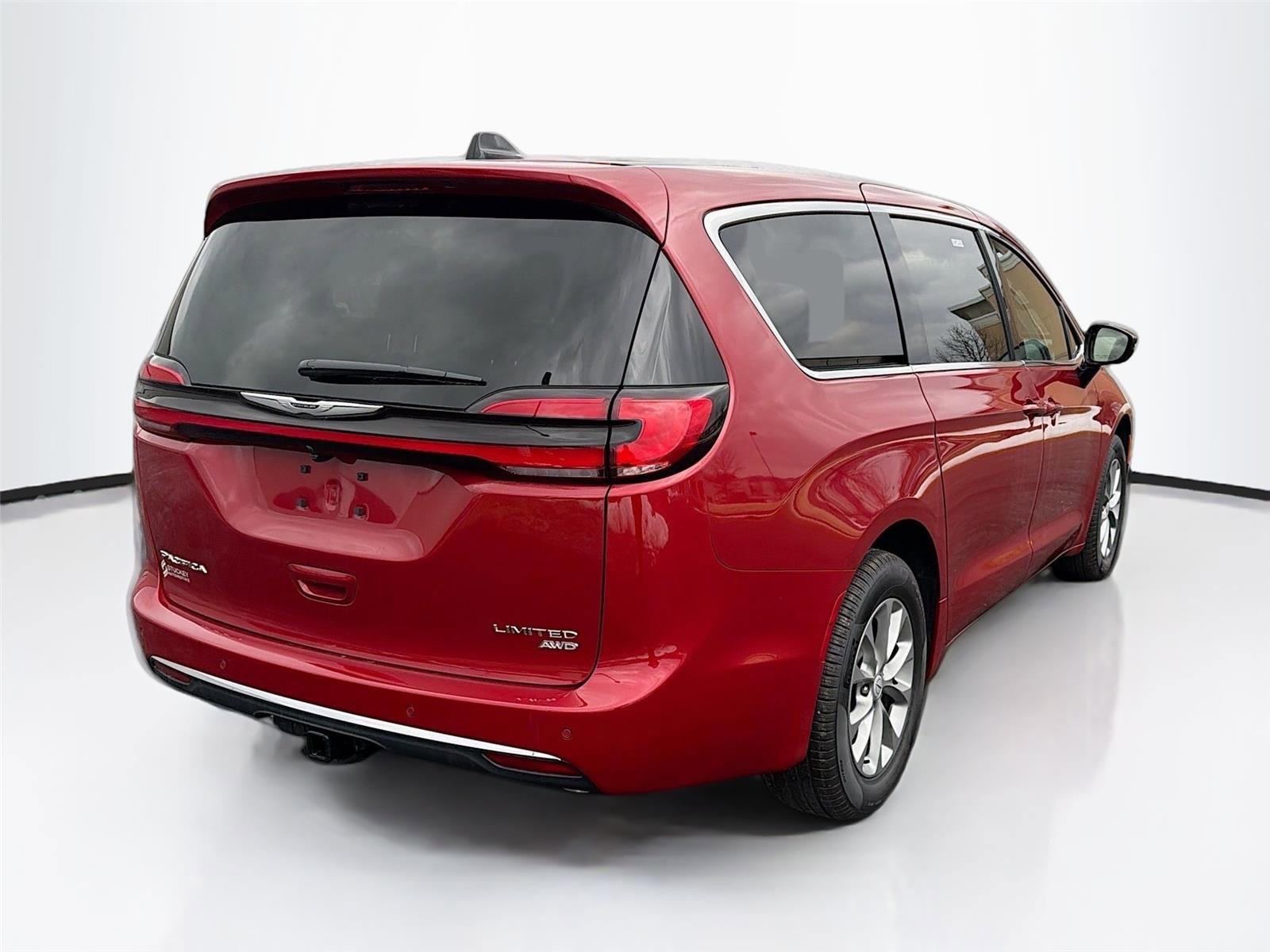 New 2026 Chrysler Pacifica Limited w/ Trailer Tow Group image 7