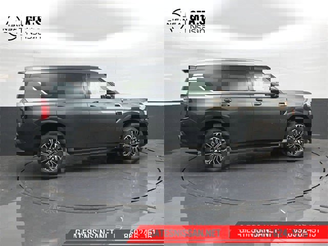 New 2026 Nissan Armada SL image 3